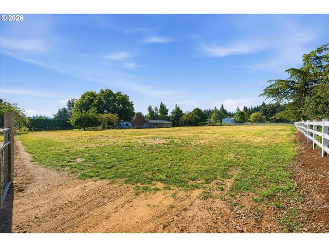 21675 Se BOHNA PARK Rd, Damascus, OR 97089