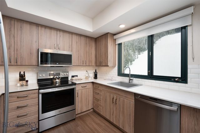 60 Big Sky Resort Road 10707, Big Sky, MT 59716