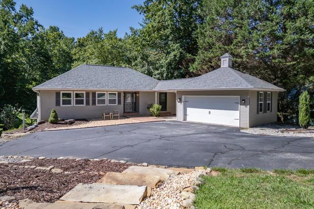 527 Pinebrook Drive, Blairsville, GA 30512