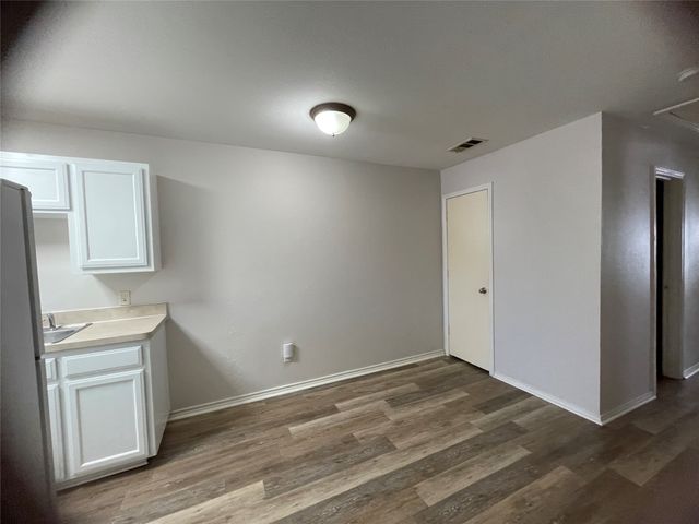 5217 Calloway Street B, Fort Worth, TX 76114