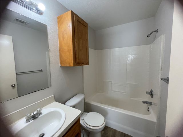 5217 Calloway Street B, Fort Worth, TX 76114