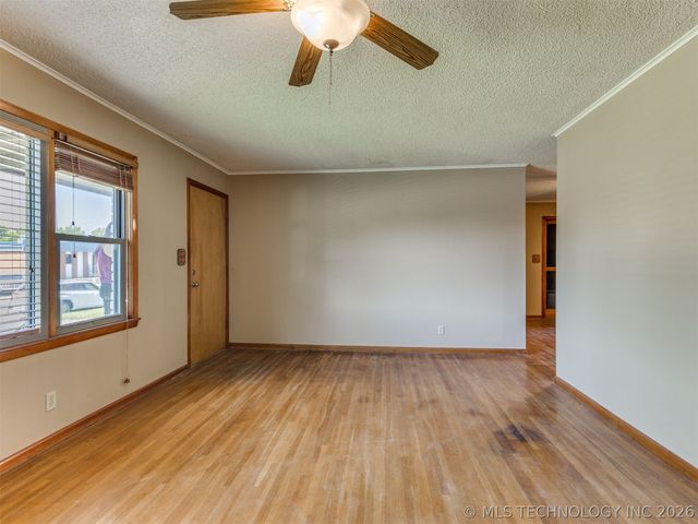 10909 E 5th Street, Tulsa, OK 74128