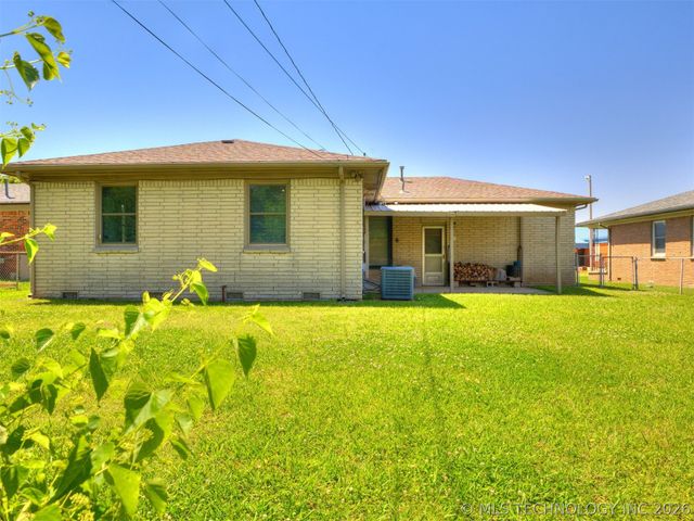 10909 E 5th Street, Tulsa, OK 74128