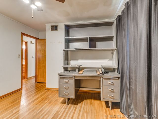 10909 E 5th Street, Tulsa, OK 74128