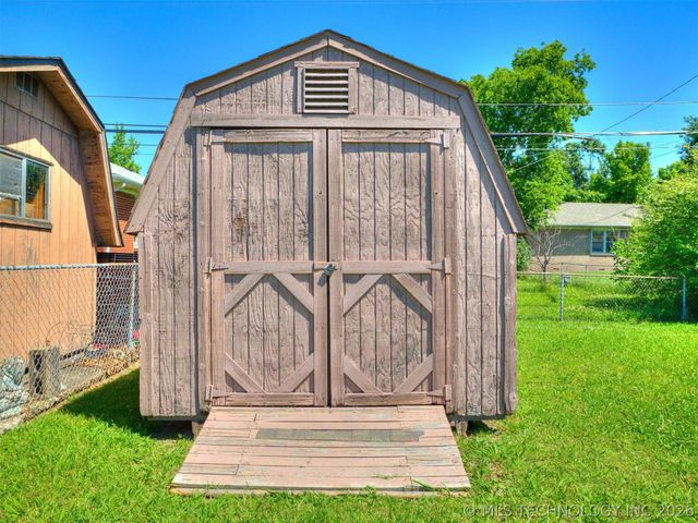 10909 E 5th Street, Tulsa, OK 74128