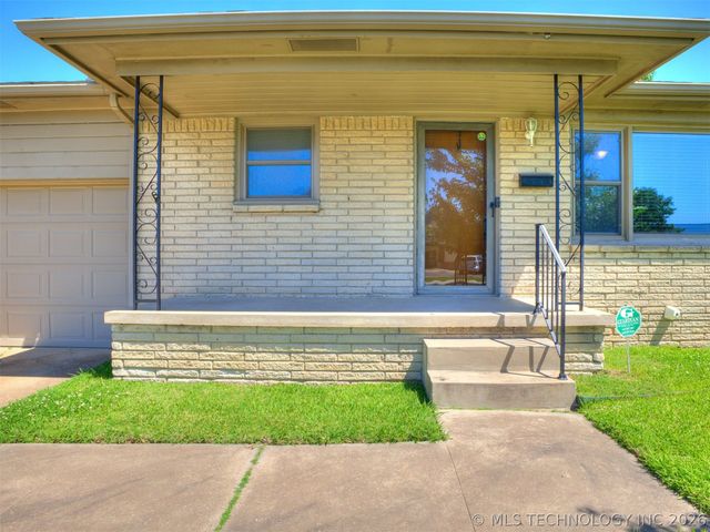 10909 E 5th Street, Tulsa, OK 74128