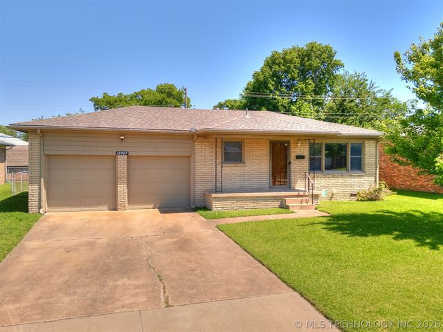 10909 E 5th Street, Tulsa, OK 74128