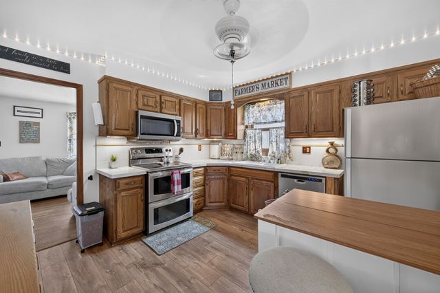 2645 AVENUE H, Council Bluffs, IA 51501