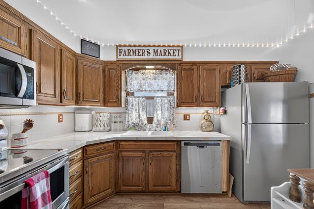 2645 AVENUE H, Council Bluffs, IA 51501