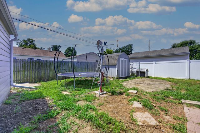 2645 AVENUE H, Council Bluffs, IA 51501