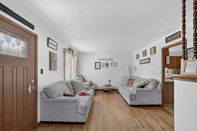 2645 AVENUE H, Council Bluffs, IA 51501