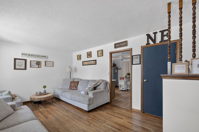 2645 AVENUE H, Council Bluffs, IA 51501