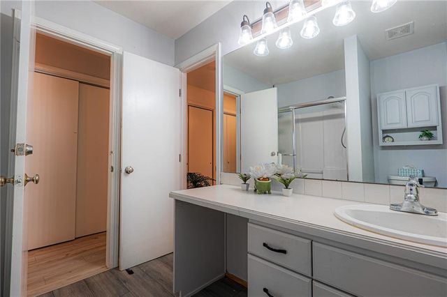 1204 Sunchase Drive, Lawrence, KS 66044