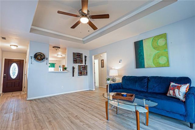 1204 Sunchase Drive, Lawrence, KS 66044