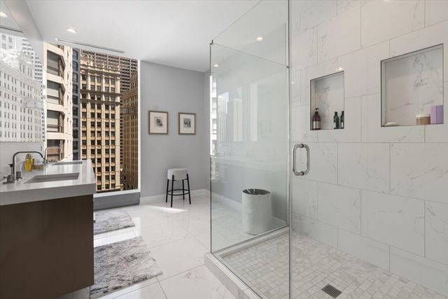 403 N Wabash Avenue 10B, Chicago, IL 60611
