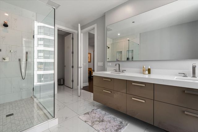 403 N Wabash Avenue 10B, Chicago, IL 60611