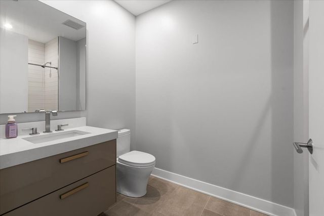 403 N Wabash Avenue 10B, Chicago, IL 60611