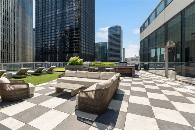 403 N Wabash Avenue 10B, Chicago, IL 60611