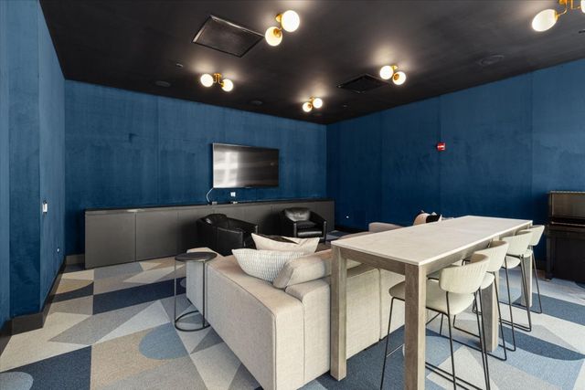 403 N Wabash Avenue 10B, Chicago, IL 60611