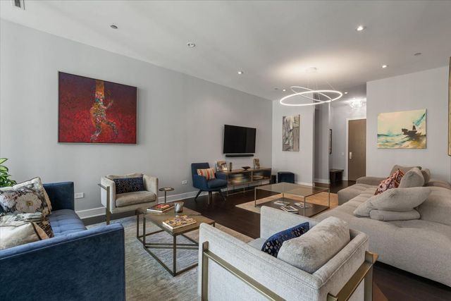 403 N Wabash Avenue 10B, Chicago, IL 60611