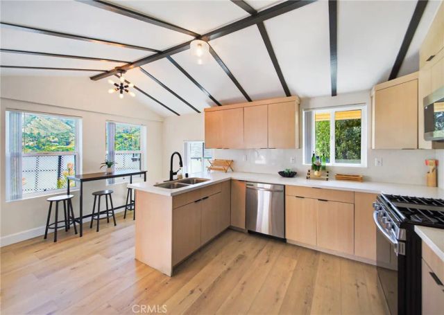 7867 Rim Canyon Road, Sunland, CA 91040