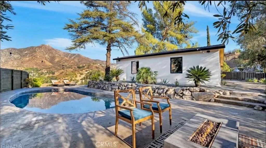 7867 Rim Canyon Road, Sunland, CA 91040