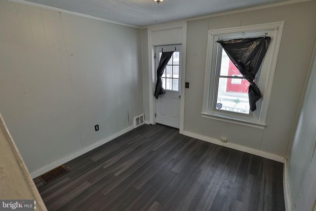 230 N NAGLE ST, Allentown, PA 18102