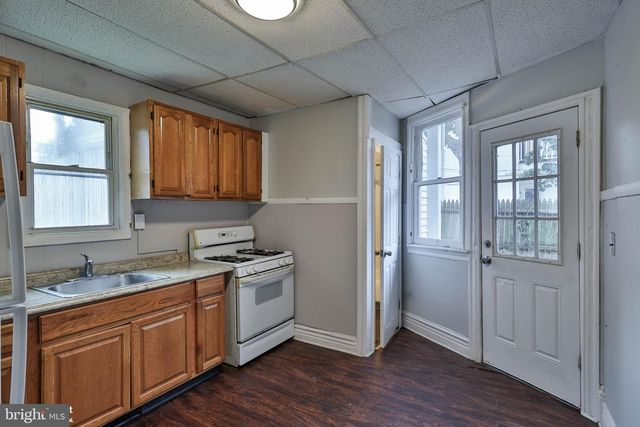 230 N NAGLE ST, Allentown, PA 18102