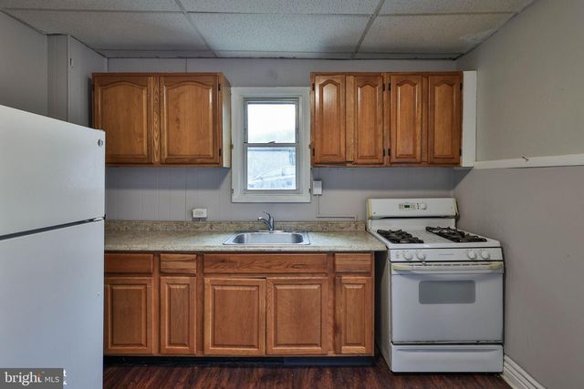 230 N NAGLE ST, Allentown, PA 18102