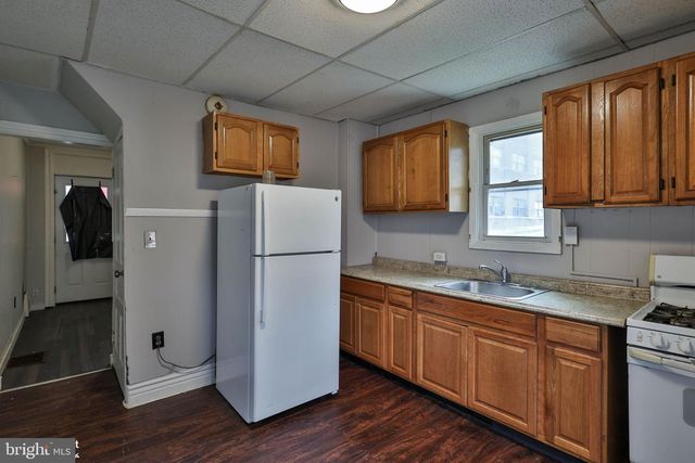 230 N NAGLE ST, Allentown, PA 18102