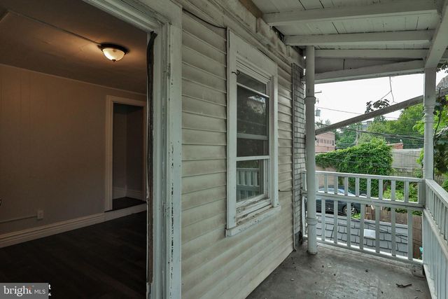 230 N NAGLE ST, Allentown, PA 18102
