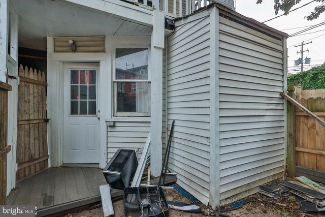 230 N NAGLE ST, Allentown, PA 18102