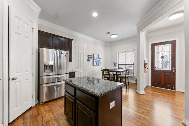 2922 Royal Oaks Crest, Houston, TX 77082