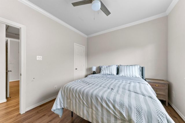 2922 Royal Oaks Crest, Houston, TX 77082