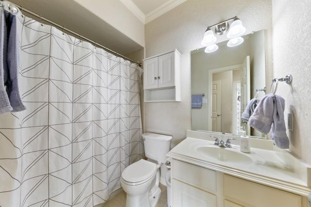 2922 Royal Oaks Crest, Houston, TX 77082