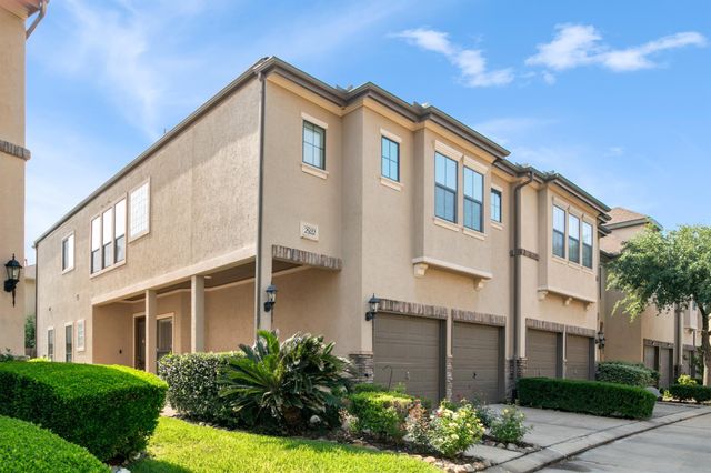 2922 Royal Oaks Crest, Houston, TX 77082
