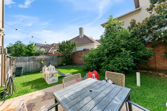 2922 Royal Oaks Crest, Houston, TX 77082
