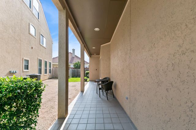 2922 Royal Oaks Crest, Houston, TX 77082