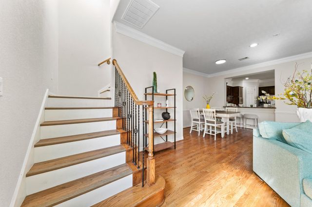 2922 Royal Oaks Crest, Houston, TX 77082