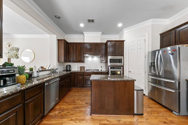 2922 Royal Oaks Crest, Houston, TX 77082