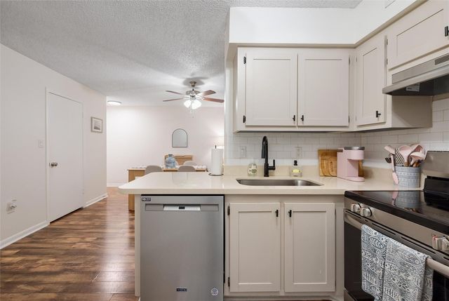 3806 SOUTHPOINTE DRIVE L4, Orlando, FL 32822