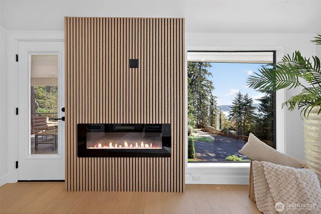111 Point Fosdick Circle NW, Gig Harbor, WA 98335