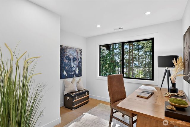 111 Point Fosdick Circle NW, Gig Harbor, WA 98335