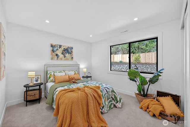 111 Point Fosdick Circle NW, Gig Harbor, WA 98335