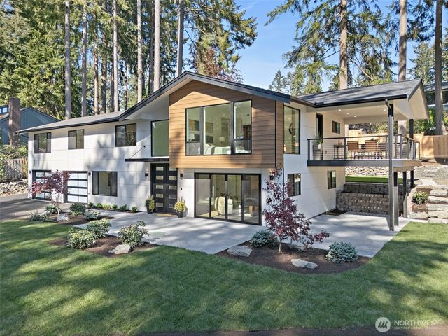 111 Point Fosdick Circle NW, Gig Harbor, WA 98335