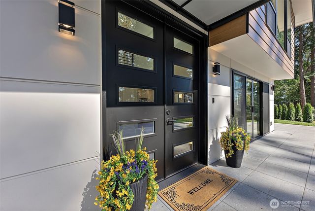 111 Point Fosdick Circle NW, Gig Harbor, WA 98335