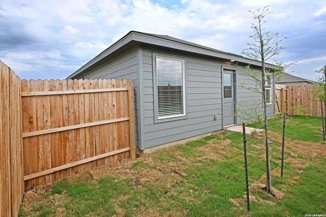 14609 MUDSTONE PL, Elmendorf, TX 78112