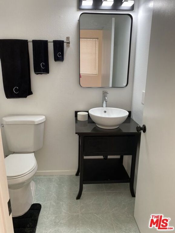 Image 5 of property listing at 1628 N Formosa Avenue A, Los Angeles, CA 90046