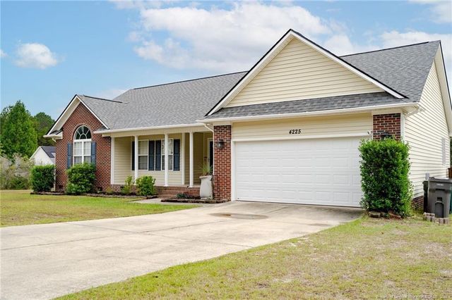 4225 Redmill Lane, Hope Mills, NC 28348