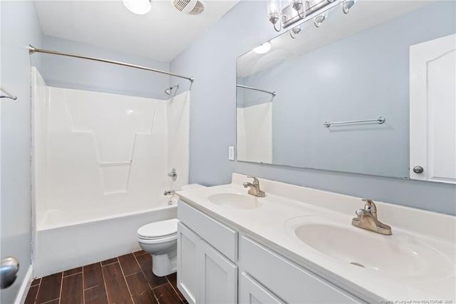 4225 Redmill Lane, Hope Mills, NC 28348